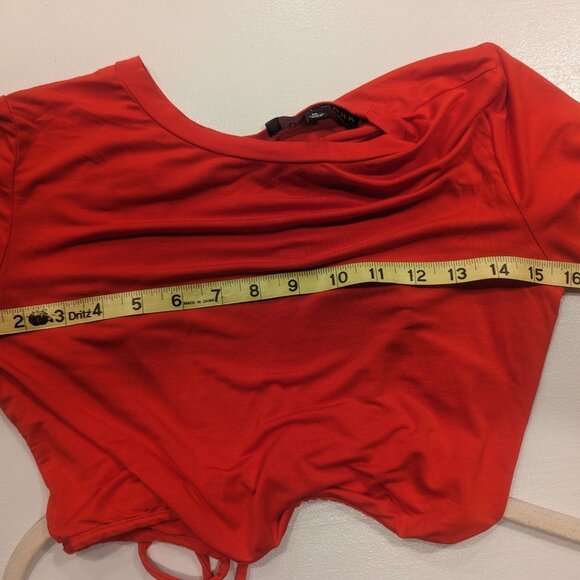 Blush Mark Size Medium Red Cropped Tee Tie-Back - Picture 7 of 13